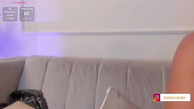 Kendallbleer online show from November 2025 11:43:01 AM