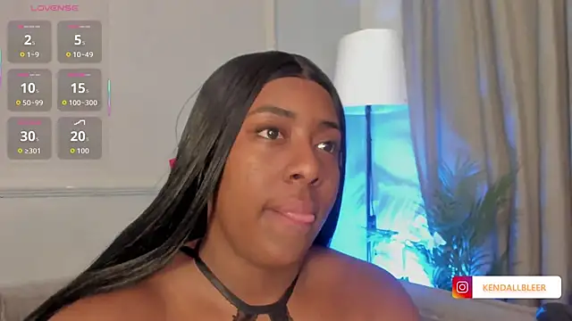 Kendallbleer online show from November 2025 11:43:02 AM