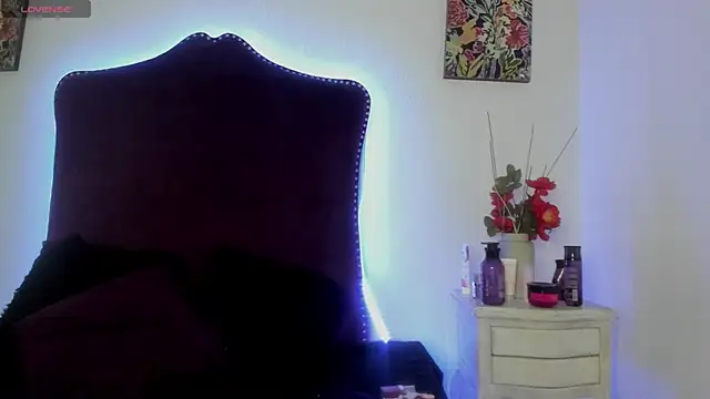 Zoe thoms online show from March 2025 03:44:01 PM