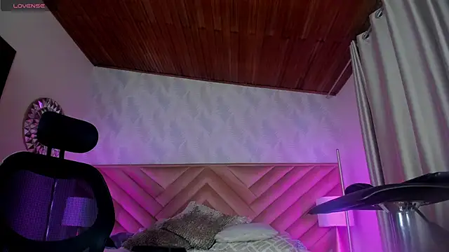 alice kingsley  online show from March 2026 09:07:01 PM