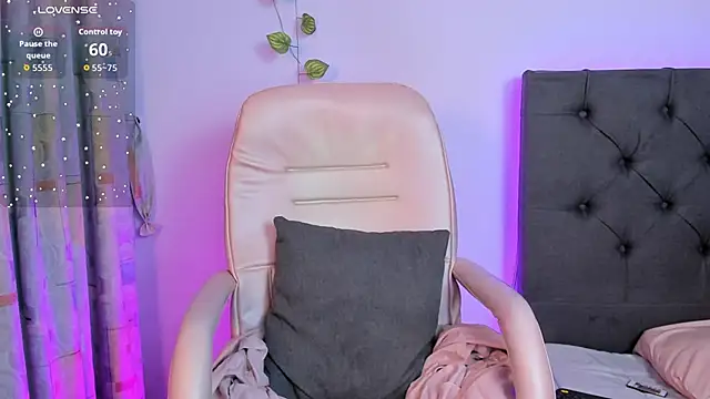 Quiinn bx online show from November 2025 08:31:02 PM