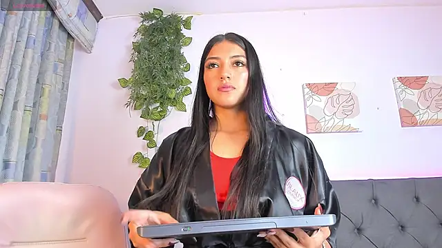 Quiinn bx online show from February 2026 08:30:02 PM