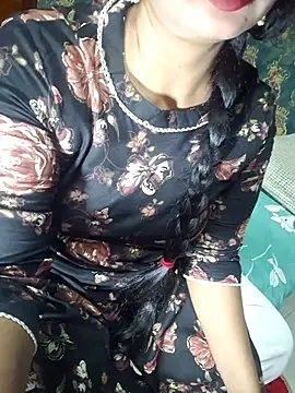 Snapshot of Shalini_telugu09 chatting on June 2026 04:24:02 PM Shalini telugu09 online show from June 2026 04:24:02 PM