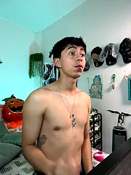 Snapshot of Yaiden_11 chatting on October 2025 10:02:02 AM Yaiden 11 online show from October 2025 10:02:02 AM