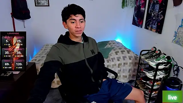 Snapshot of Yaiden_11 chatting on November 2025 10:08:02 AM Yaiden 11 online show from November 2025 10:08:02 AM