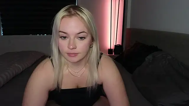 margot robbie7 online show from October 2025 10:10:02 PM