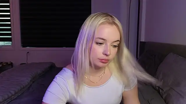 margot robbie7 online show from October 2025 10:43:01 PM