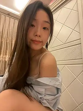Snapshot of Minnie-66 chatting on March 2025 12:14:02 PM Minnie-66 online show from March 2025 12:14:02 PM