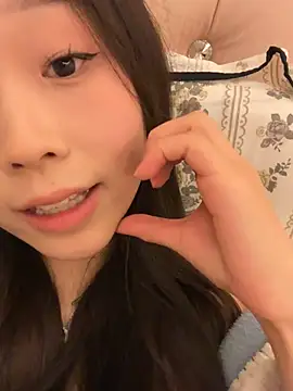 Snapshot of Minnie-66 chatting on March 2025 12:06:02 PM Minnie-66 online show from March 2025 12:06:02 PM