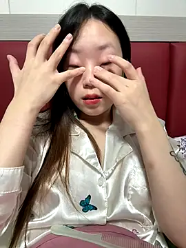 Snapshot of Minnie-66 chatting on October 2025 10:28:02 AM Minnie-66 online show from October 2025 10:28:02 AM