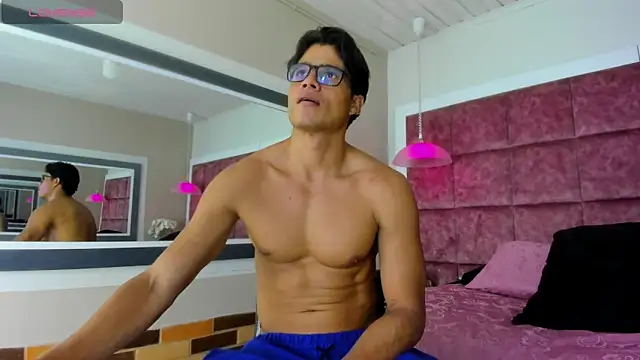 Christian Musclet4 online show from March 2025 04:28:01 PM