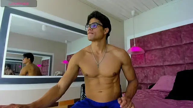 Christian Musclet4 online show from March 2025 01:23:02 PM
