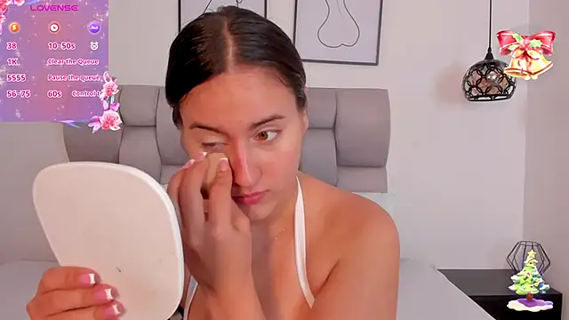 Hanna Evans   online show from November 2025 12:16:01 PM