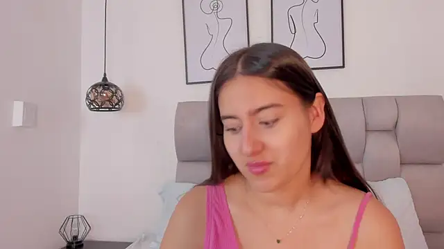 Hanna Evans   online show from October 2025 12:17:01 PM