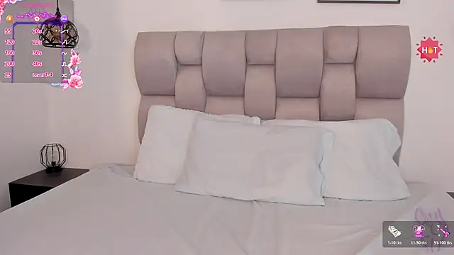 Hanna Evans   online show from November 2025 12:28:01 PM