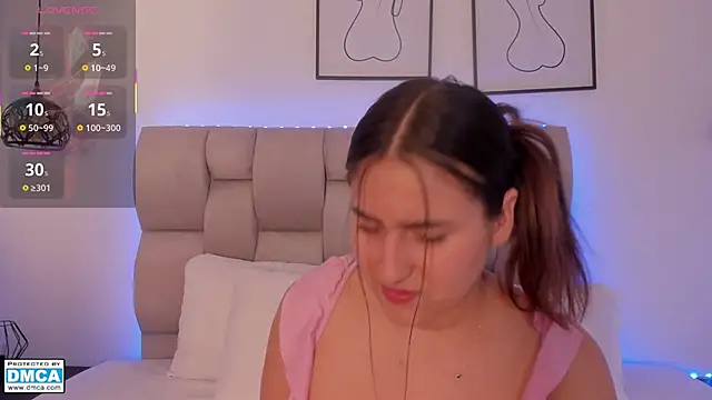 Hanna Evans   online show from March 2026 12:28:02 PM