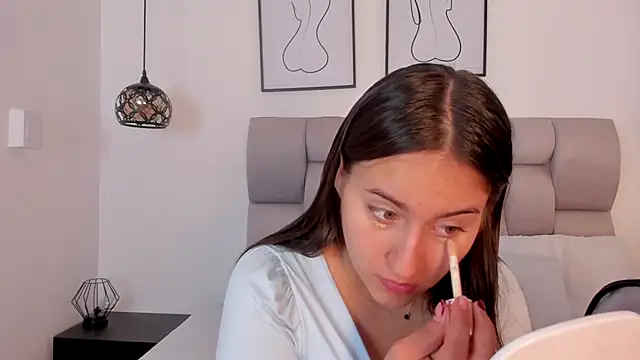 Hanna Evans   online show from November 2025 11:47:02 AM