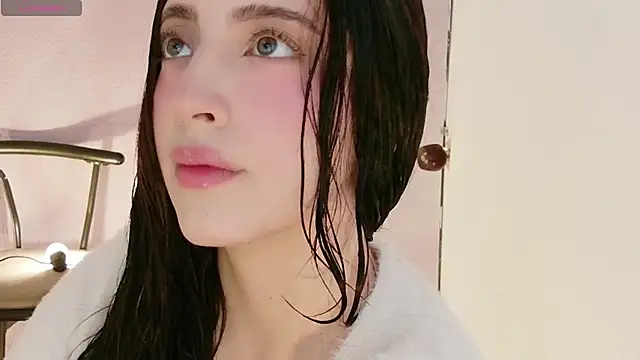 Snapshot of Rebbecawhite_meow chatting on May 2026 09:07:02 PM Rebbecawhite meow online show from May 2026 09:07:02 PM