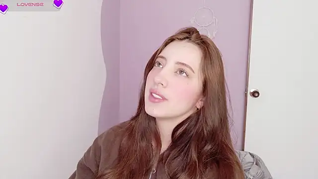 Snapshot of Rebbecawhite_meow chatting on July 2026 04:39:02 PM Rebbecawhite meow online show from July 2026 04:39:02 PM