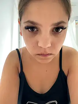 18teengirl3 online show from September 2025 09:31:02 AM