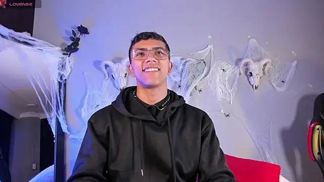 Colstorw  online show from October 2025 10:36:02 AM