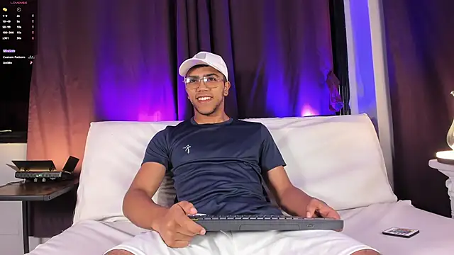 Colstorw  online show from November 2025 11:32:02 AM