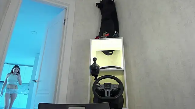 nerenuu  online show from May 2026 11:59:02 AM