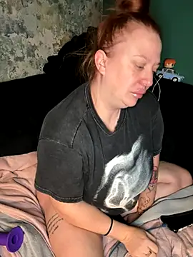 Snapshot of XxXMistyXxX chatting on November 2025 11:42:02 PM XxXMistyXxX online show from November 2025 11:42:02 PM