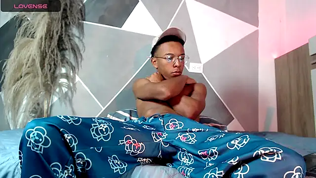 DavidLondo online show from November 2025 02:18:01 PM