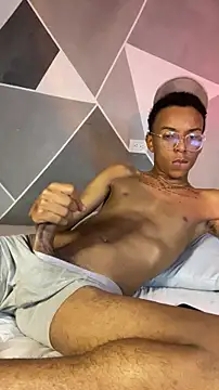 DavidLondo online show from November 2025 07:03:02 PM