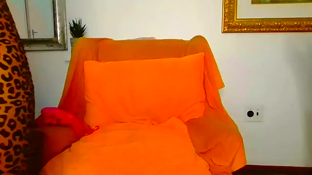 ModelZoee online show from June 2026 09:47:01 AM