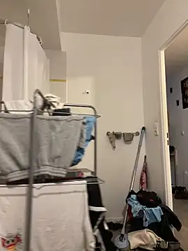 Renoirmonter online show from November 2025 10:32:02 PM