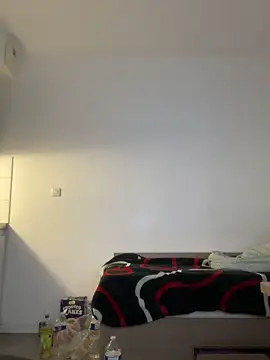 Renoirmonter online show from October 2025 06:49:02 PM