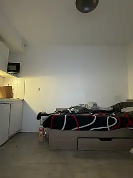 Renoirmonter online show from April 2026 05:49:02 AM