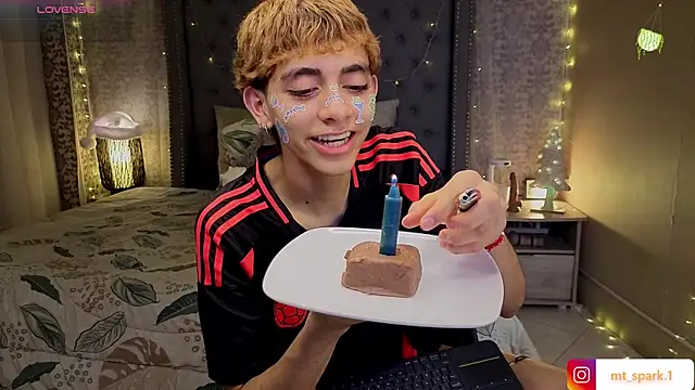 Matty Sparkk online show from December 2025 01:37:01 PM