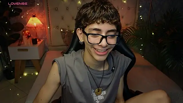 Matty Sparkk online show from March 2026 01:02:02 PM