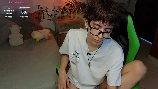 Matty Sparkk online show from May 2026 01:33:02 PM