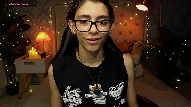 Matty Sparkk online show from March 2026 01:47:01 PM