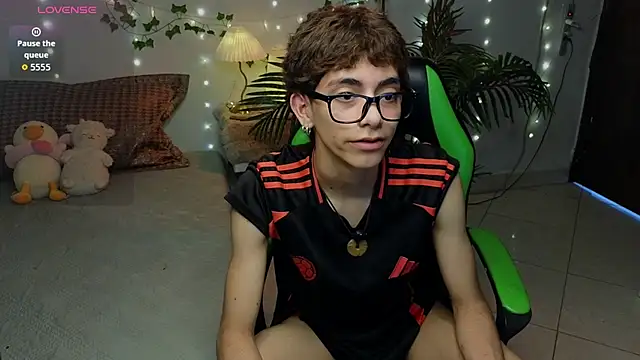 Matty Sparkk online show from April 2026 01:14:01 PM