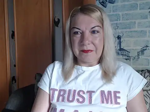 Snapshot of Lillia_Ray chatting on June 2026 05:56:02 AM Lillia Ray online show from June 2026 05:56:02 AM