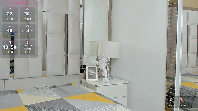 Snapshot of TattiBelll chatting on November 2025 12:05:02 PM TattiBelll online show from November 2025 12:05:02 PM