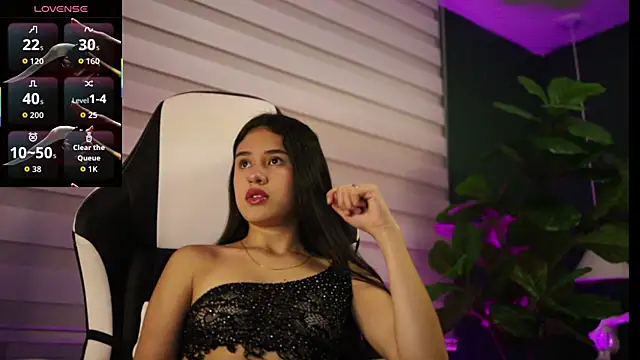 Snapshot of Danaa_Rouse chatting on November 2025 09:40:02 PM Danaa Rouse online show from November 2025 09:40:02 PM