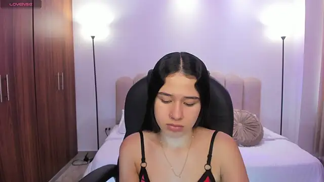 Snapshot of Danaa_Rouse chatting on September 2025 06:59:02 PM Danaa Rouse online show from September 2025 06:59:02 PM