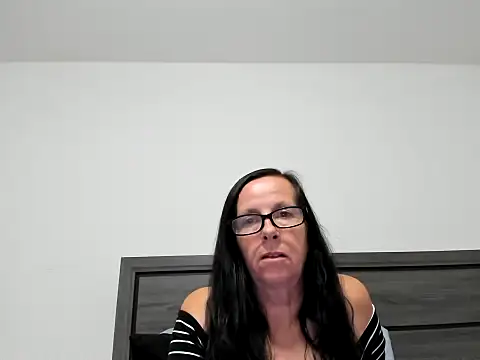 Snapshot of peachgoddess chatting on October 2025 03:32:01 AM peachgoddess online show from October 2025 03:32:01 AM