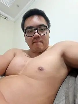 awesometeacher33 online show from May 2026 04:10:01 PM