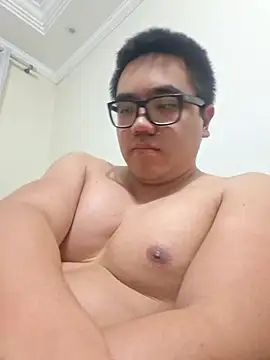 awesometeacher33 online show from May 2026 04:44:01 PM