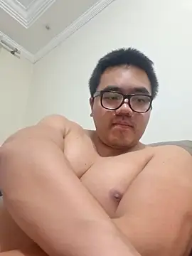 awesometeacher33 online show from May 2026 04:59:01 PM