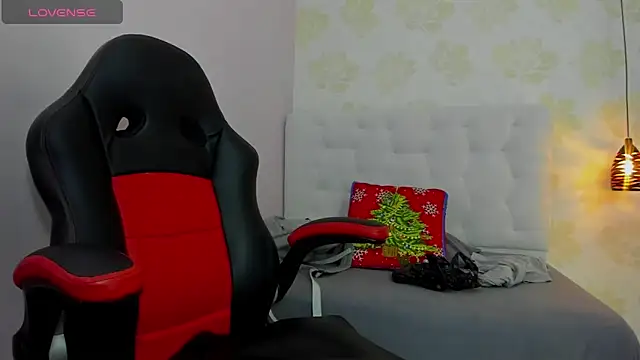 Snapshot of TATILARSON1 chatting on December 2025 12:55:01 PM TATILARSON1 online show from December 2025 12:55:01 PM