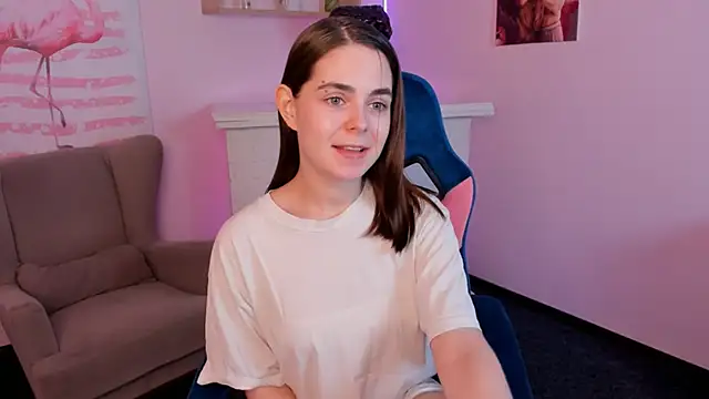 Snapshot of Velvetmimic_ chatting on March 2025 12:28:02 PM Velvetmimic online show from March 2025 12:28:02 PM