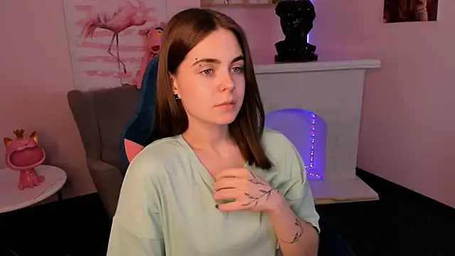 Snapshot of Velvetmimic_ chatting on March 2025 03:14:02 PM Velvetmimic online show from March 2025 03:14:02 PM